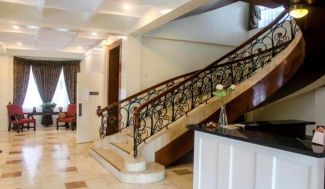 Citi Garden Suites Naga  Bagian luar foto